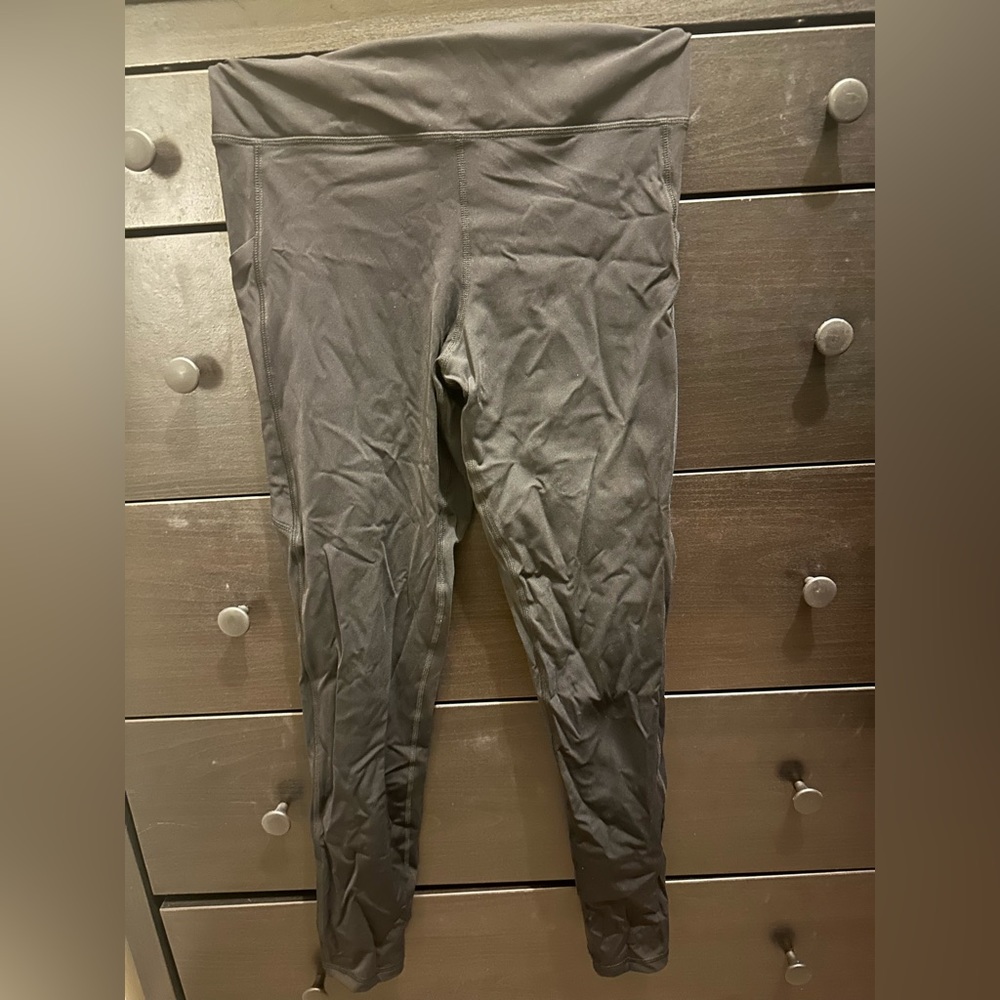 Brand new black vuori leggings size small